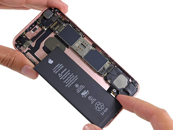 Tháo máy ra mới biết iPhone đã sửa chữa hay chưa