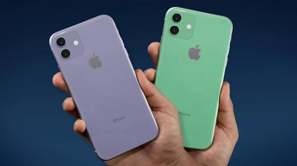 iPhone 11 với cụm camera hình vuông phía sau iPhone 11 với cụm camera hình vuông phía sau
