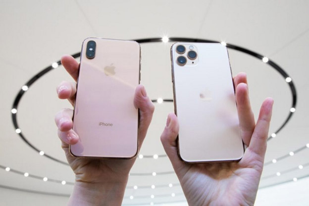 iPhone 11 Pro Max và iPhone Xs Max khác nhau lớn nhất ở cụm camera. iPhone 11 Pro Max và iPhone Xs Max khác nhau lớn nhất ở cụm camera.