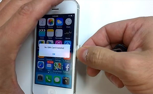 Kiểm tra khay sim trên iPhone Kiểm tra khay sim trên iPhone