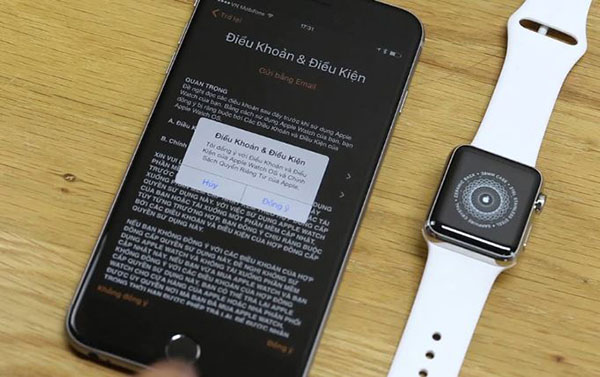 Mở nhanh thiết bị Apple Watch bằng iPhone