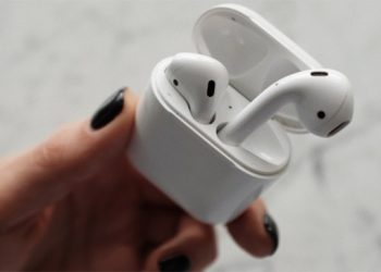 AirPods thế hệ đầu tiên