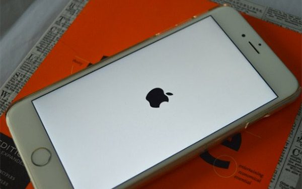 Nguyên nhân iPhone bị tắt nguồn khi còn pin?