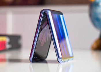 Màn hình Galaxy Z Flip4 có gì mới?