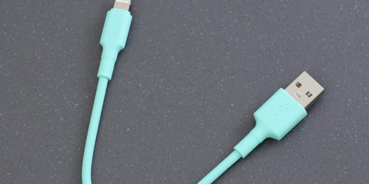 Cách khắc phục lỗi chui sạc iPhone bị lỏng và những lưu ý quan trọng