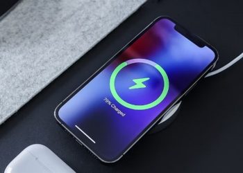 Hướng dẫn cách kiểm tra củ sạc nhanh iPhone chính hãng