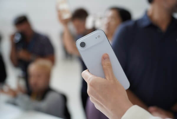 iPhone Air gây ấn tượng với độ mỏng chỉ 5,6 mm