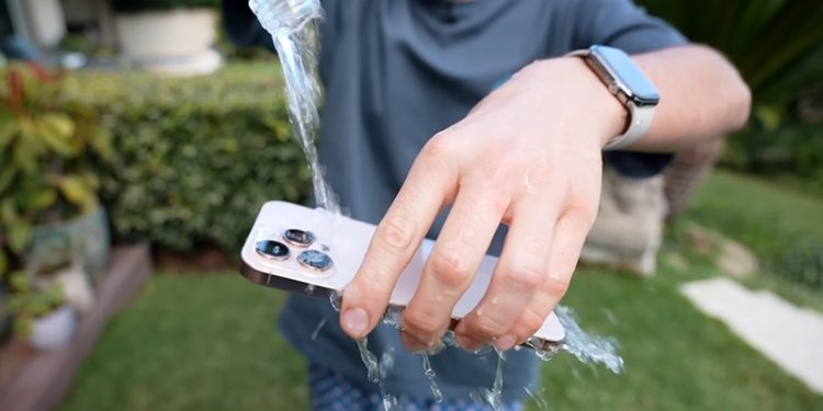 iphone 16 pro có chống nước không