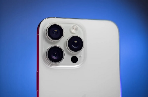 iPhone 15 Pro Max thắng thế nhờ hệ thống ba camera chuyên nghiệp